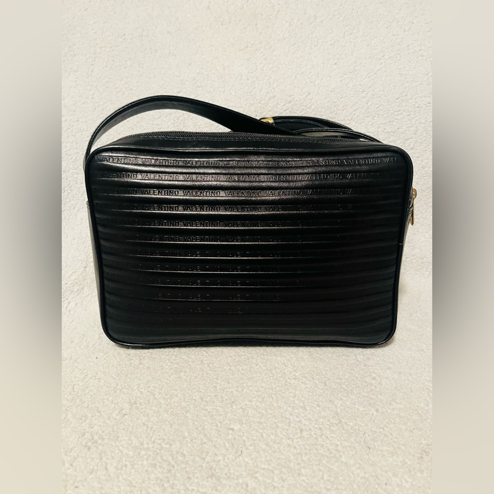 Mario Valentino Messenger/Crossbody Bag - Picture 2 of 13